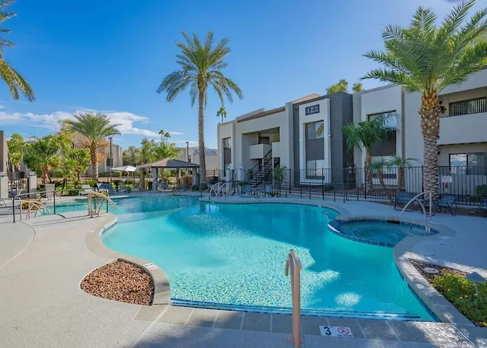 Apartment Stylish 2bd - Parking, Gym, Pool - Sleep 8 - 5 Min Casino *